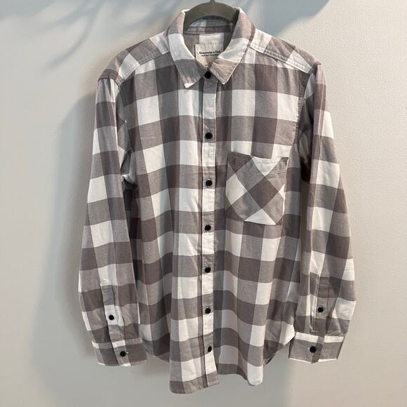 NWT Abercrombie & Fitch Gray Plaid Flannel Shirt Size S - Picture 1 of 7